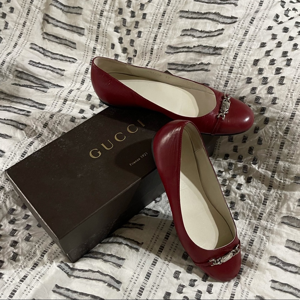 Gucci flats